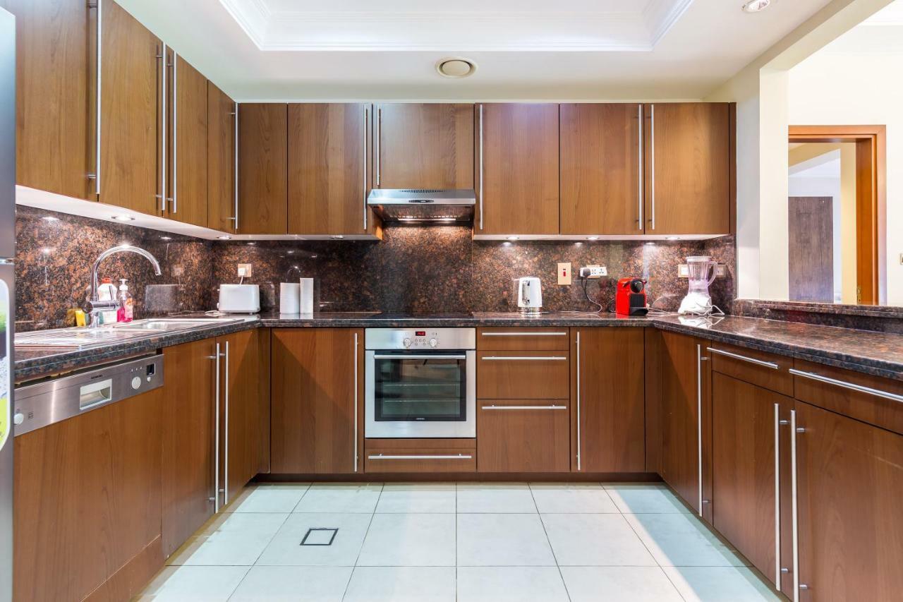 Beachfront Two Bedrooms On Palm Jumeirah By Deluxe Homes Dubai