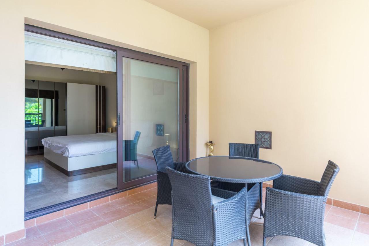 Beachfront Two Bedrooms On Palm Jumeirah By Deluxe Homes Apartment Dubai